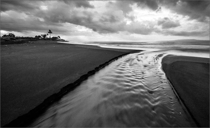 Пляж на Бали: линии