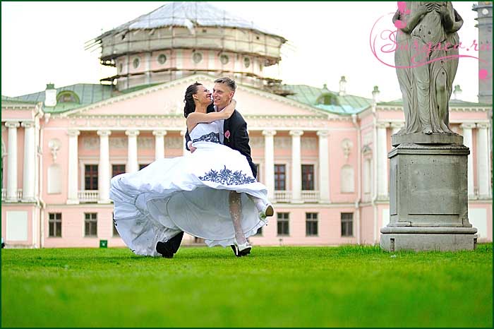 Свадебные эмоции в танце, фотограф Алексей Сургаев